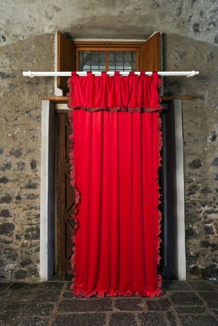 Tenda Bon Bon in velluto rosso (senza mantovana)